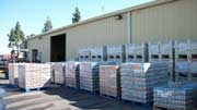 Refrigeratedtransporter 426 Dot Food Pallets Outside Warehouse Pic