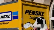 Refrigeratedtransporter 438 Penske Chick Fil Pic