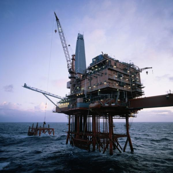 Fleetowner Com Sites Fleetowner com Files Uploads 2012 06 Oil Rig