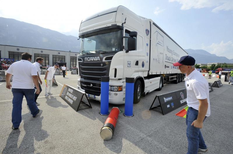 Fleetowner Com Sites Fleetowner com Files Uploads 2012 09 Scania Driver2