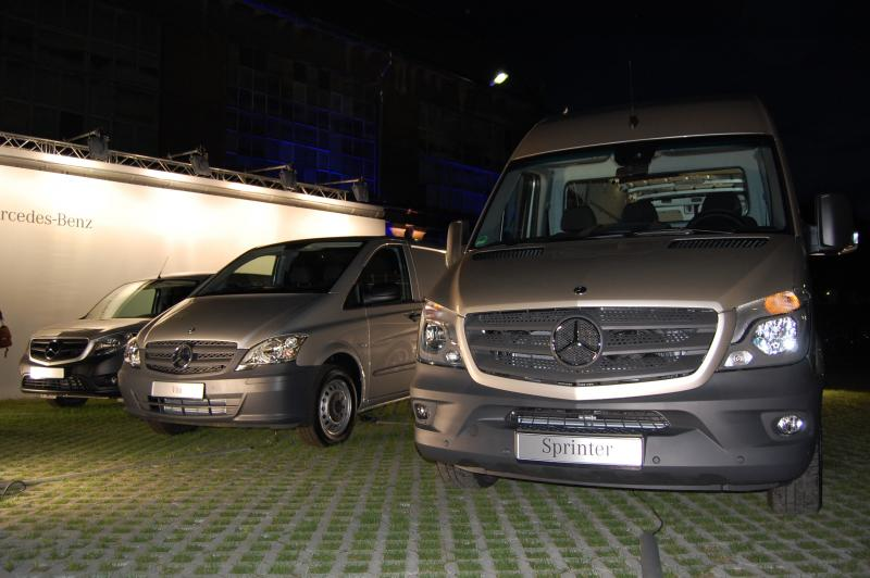 Fleetowner Com Sites Fleetowner com Files Uploads 2013 05 Sprinter Outside