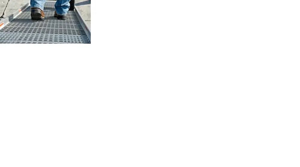 Randall Ramps Randall Mfg’s Narrow Walkramp a step forward in urban delivery | FleetOwner