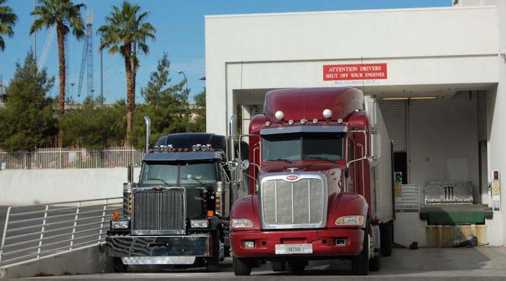 Fleetowner Com Sites Fleetowner com Files Uploads 2013 08 Trucks Docked2