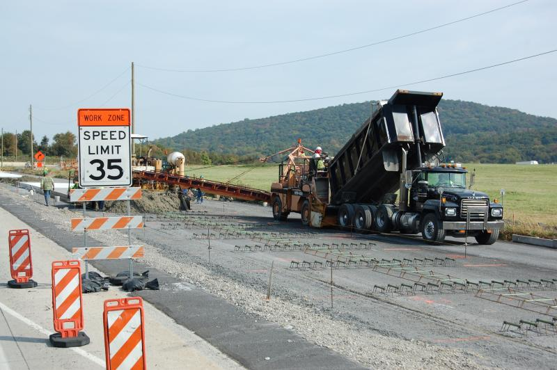 Fleetowner Com Sites Fleetowner com Files Uploads 2013 10 Road Work