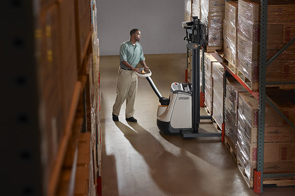 Refrigeratedtransporter 2100 Crown St3000 Stacker