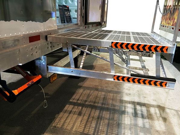 Refrigeratedtransporter 2111 Randall Elevated Platform Pic