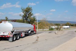 Fleetowner Com Sites Fleetowner com Files Uploads 2014 04 Sky Tank Fleetowner Com Sites Fleetowner com Files Uploads 2014 04 Sky Tank