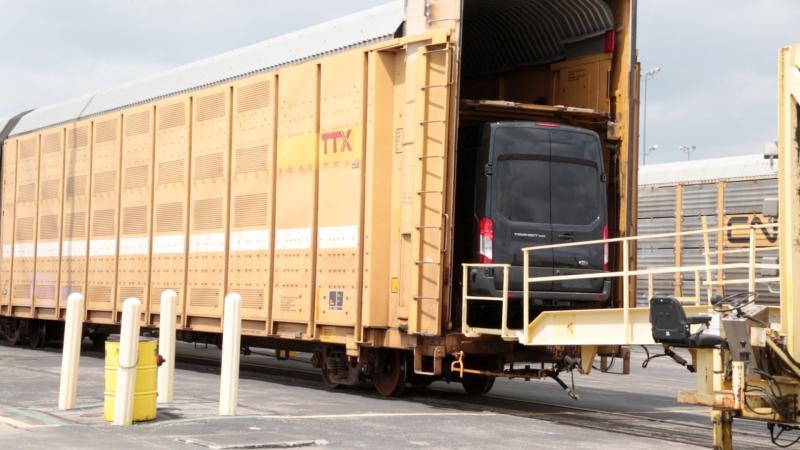 Fleetowner Com Sites Fleetowner com Files Uploads 2014 06 Ford Rail3