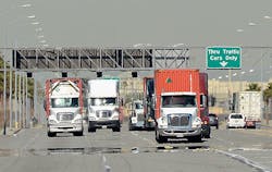 Refrigeratedtransporter 1315 Port Los Angeles Truck Traffic Refrigeratedtransporter 1315 Port Los Angeles Truck Traffic