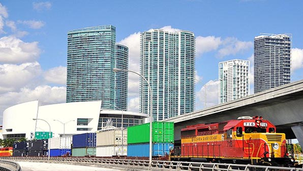 Refrigeratedtransporter 1351 Fecr Portmiami Photo