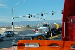 Fleetowner Com Sites Fleetowner com Files Uploads 2015 04 Traffic Light2 Fleetowner Com Sites Fleetowner com Files Uploads 2015 04 Traffic Light2