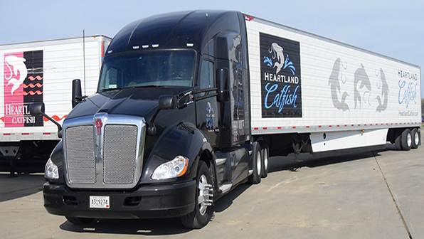 Refrigeratedtransporter 1449 Heartland Catfish Uses Kw T680s