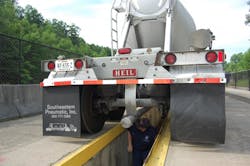 Fleetowner Com Sites Fleetowner com Files Uploads 2015 07 Brake Inspect Fleetowner Com Sites Fleetowner com Files Uploads 2015 07 Brake Inspect