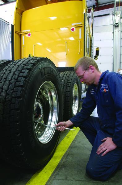 Fleetowner Com Sites Fleetowner com Files Uploads 2015 Mrt Tire Pressure Check