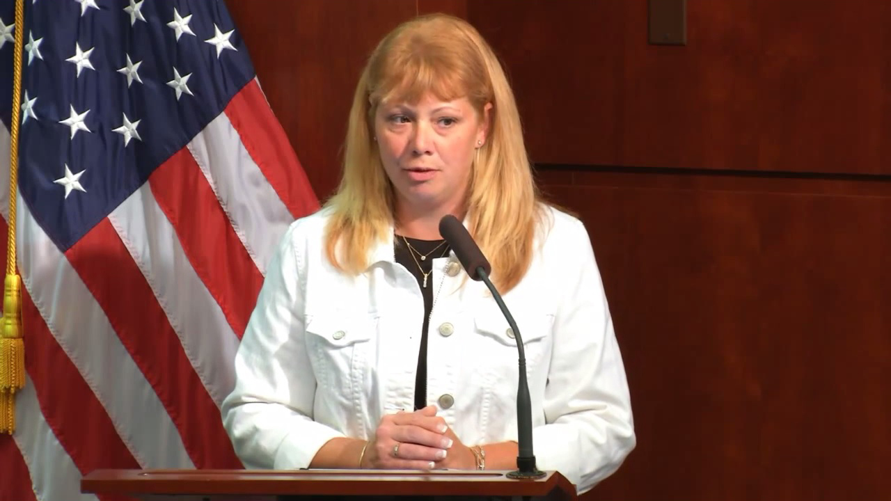 Trucker 251 082115 Hope Rivenberg