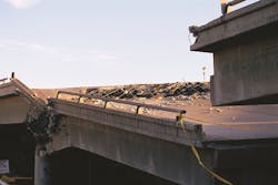 Trucker 7437 Thinkstockphotos Collapsed Bridge 3 Trucker 7437 Thinkstockphotos Collapsed Bridge 3