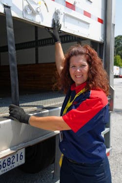 Fleetowner Com Sites Fleetowner com Files Uploads 2016 02 Saia Leah Evans Unloading Fleetowner Com Sites Fleetowner com Files Uploads 2016 02 Saia Leah Evans Unloading