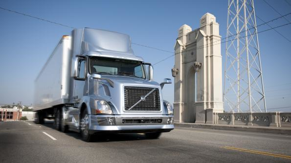 Trucker 542 031716 Volvo Vnl 300