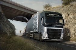 Trucker 985 Volvo Paraglider Trucker 985 Volvo Paraglider