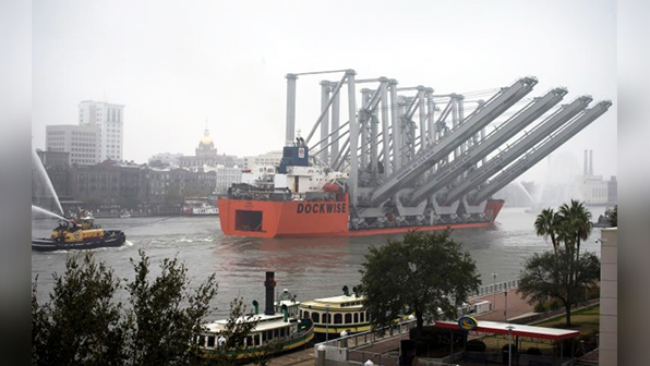 Refrigeratedtransporter 1908 Garden Citys New Panamax Cranes