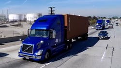 Trucker 1164 031317 Volvo Platooning Web Trucker 1164 031317 Volvo Platooning Web