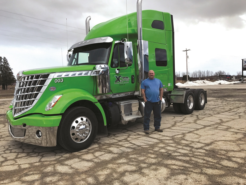 Trucker 1180 Mar 2017 Spotlight Roberstone