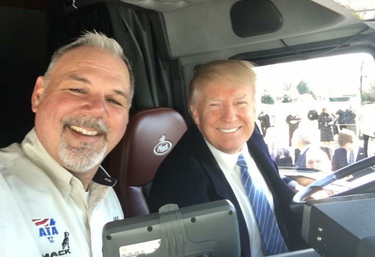 Trucker 1183 Trump Trucker