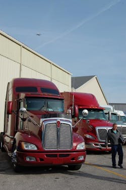 Fleetowner Com Sites Fleetowner com Files Uploads 2017 04 06 Walking2 Fleetowner Com Sites Fleetowner com Files Uploads 2017 04 06 Walking2