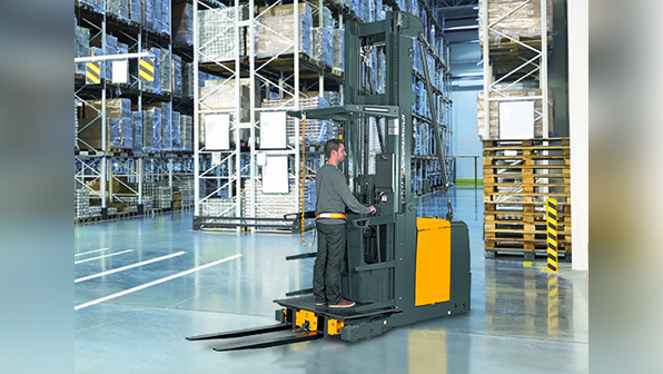 Refrigeratedtransporter 2161 Mcfa Reach Truck Photo