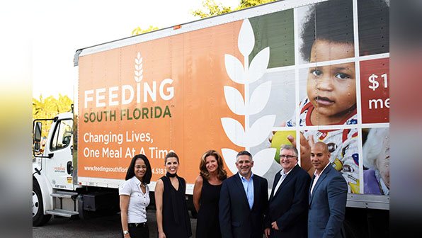 Refrigeratedtransporter 2039 Feeding South Florida Truck