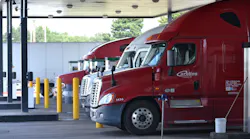 Trucker 1292 Fuel Island 920