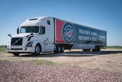 Trucker 1326 Petsmart1 Trucker 1326 Petsmart1