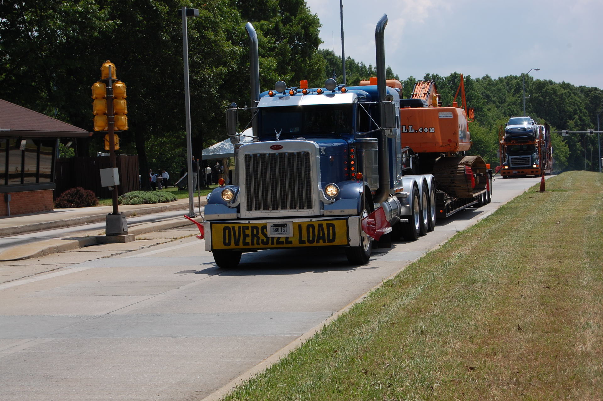 Trucker 1364 Traveling1