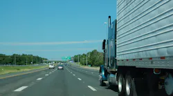 Trucker 1383 Sleek