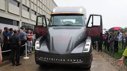 Fleetowner Com Sites Fleetowner com Files Uploads 2017 04 12 082917 Cummins Electric Aeos Agm