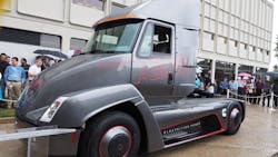 Fleetowner Com Sites Fleetowner com Files Uploads 2017 08 30 083017 Cummins Aeos Electric Truck Agm Fleetowner Com Sites Fleetowner com Files Uploads 2017 08 30 083017 Cummins Aeos Electric Truck Agm