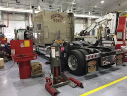 Trucker 5519 Shopscene1 Trucker 5519 Shopscene1