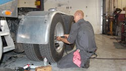 Fleetowner Com Sites Fleetowner com Files Uploads 2017 04 12 092217 Truck Tech2 Foart 2 Fleetowner Com Sites Fleetowner com Files Uploads 2017 04 12 092217 Truck Tech2 Foart 2