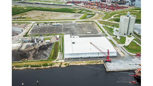 Refrigeratedtransporter 2926 Port Logistics Aerial