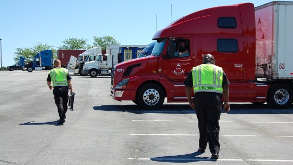 Trucker 5775 Checking8