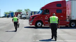 Trucker 5775 Checking8