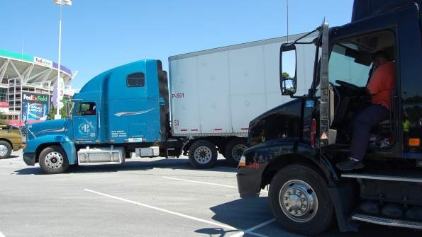 Trucker 5777 Twotrucks