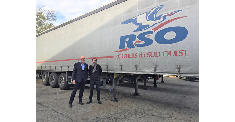 Refrigeratedtransporter 2982 Ldl Ffly4u Photo