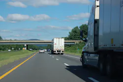Trucker 5882 Roadway2 1 0