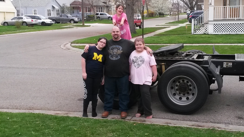 Trucker 6108 Youngfamily