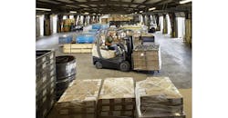 Refrigeratedtransporter 3072 Crown Forklift Shorter Mast Option Refrigeratedtransporter 3072 Crown Forklift Shorter Mast Option