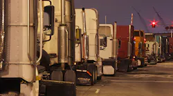 Refrigeratedtransporter 3073 Port Of La Trucks In Queue