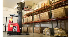 Refrigeratedtransporter 3104 Dhl Warehouse And Worker Refrigeratedtransporter 3104 Dhl Warehouse And Worker