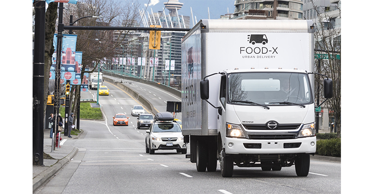 Refrigeratedtransporter 3114 Food X Truck