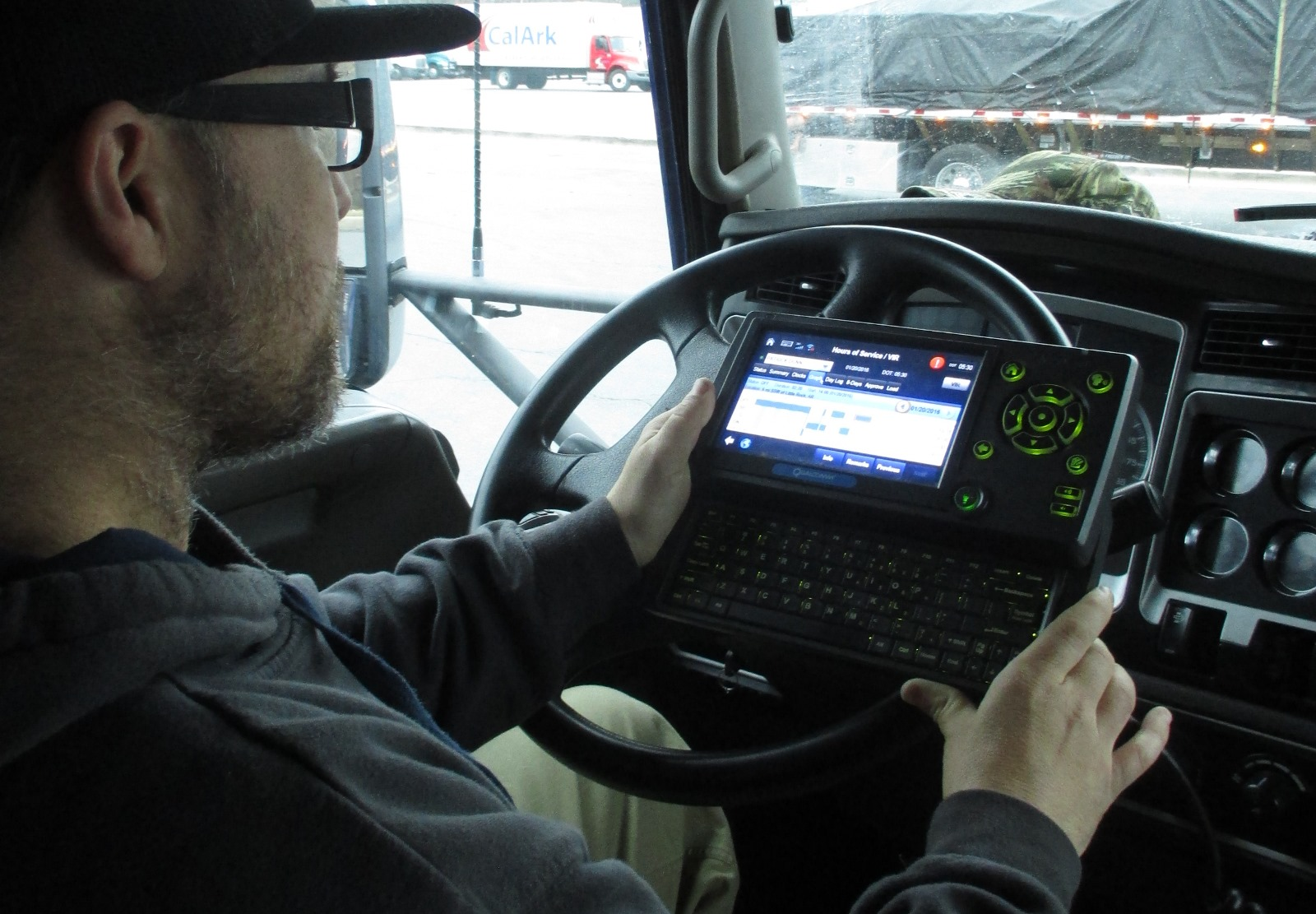 Trucker 6867 Eld Driver 1